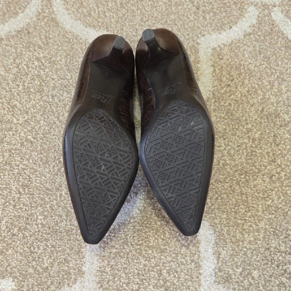 Anne Klein Chocolate Brown Faux Crocodile Heeled Booties - Size 8 1/2 - Picture 7 of 9